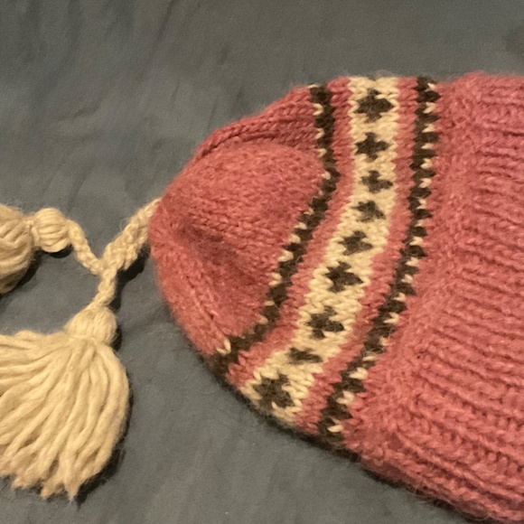 WINTER TOQUE   VINTAGE  SALE - Picture 2 of 3